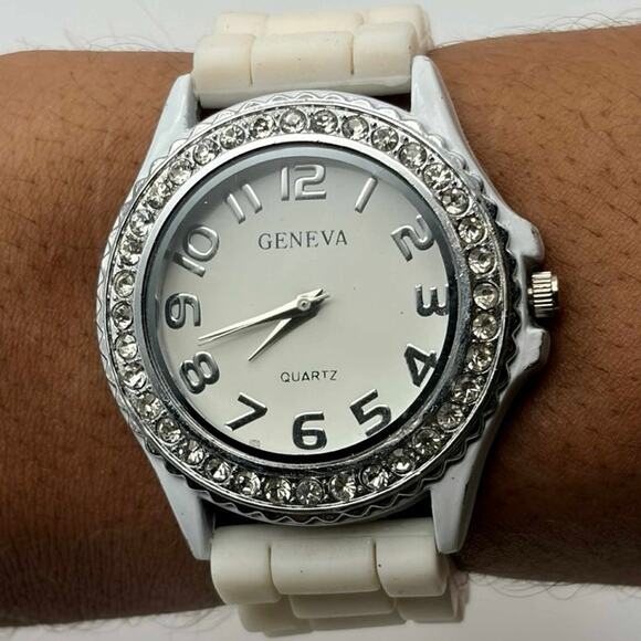 White Geneva Men’s Watch - Picture 1 of 5